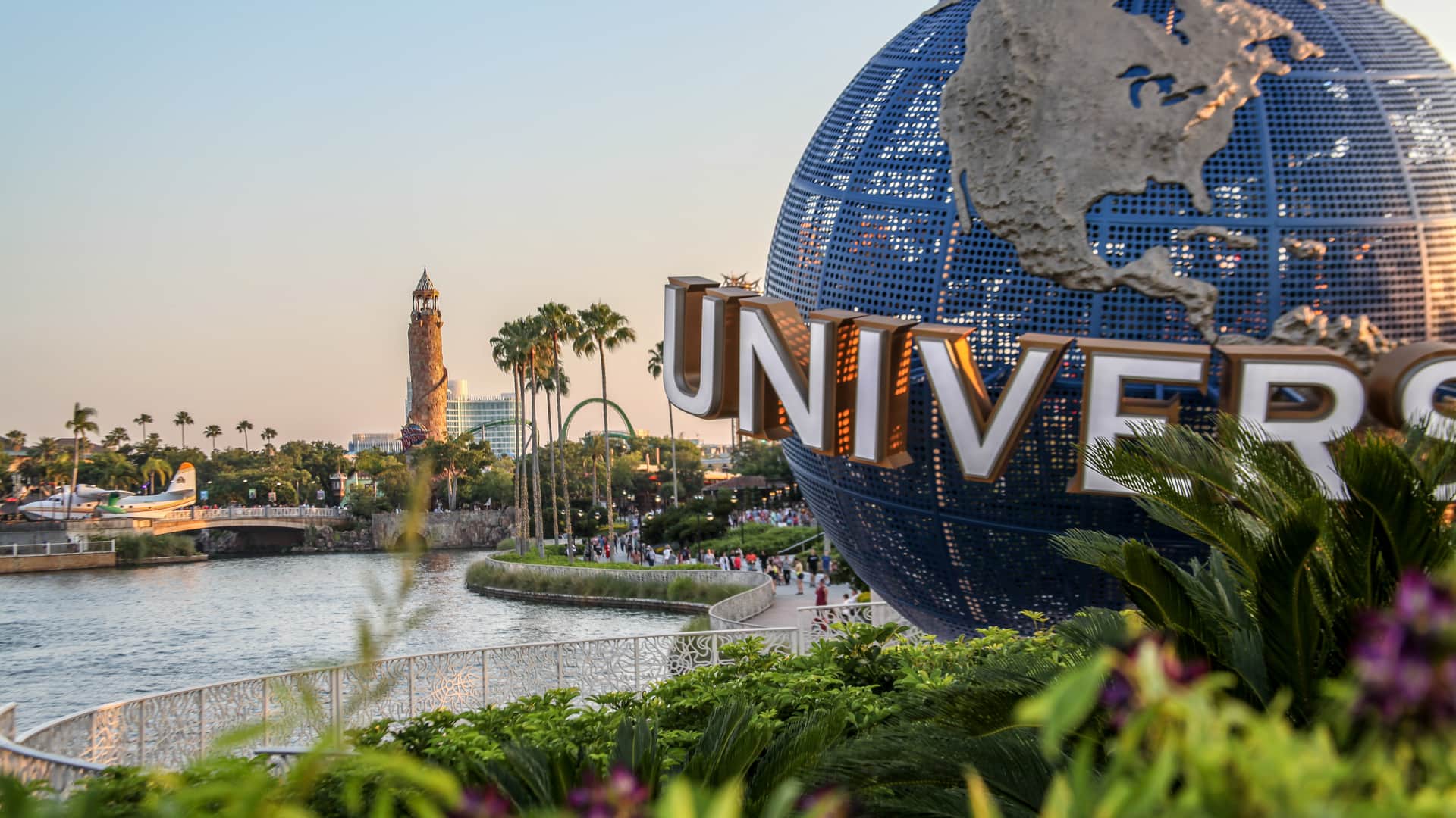 The famous globe of planet Earth in Orlando that represents the international deals in this city