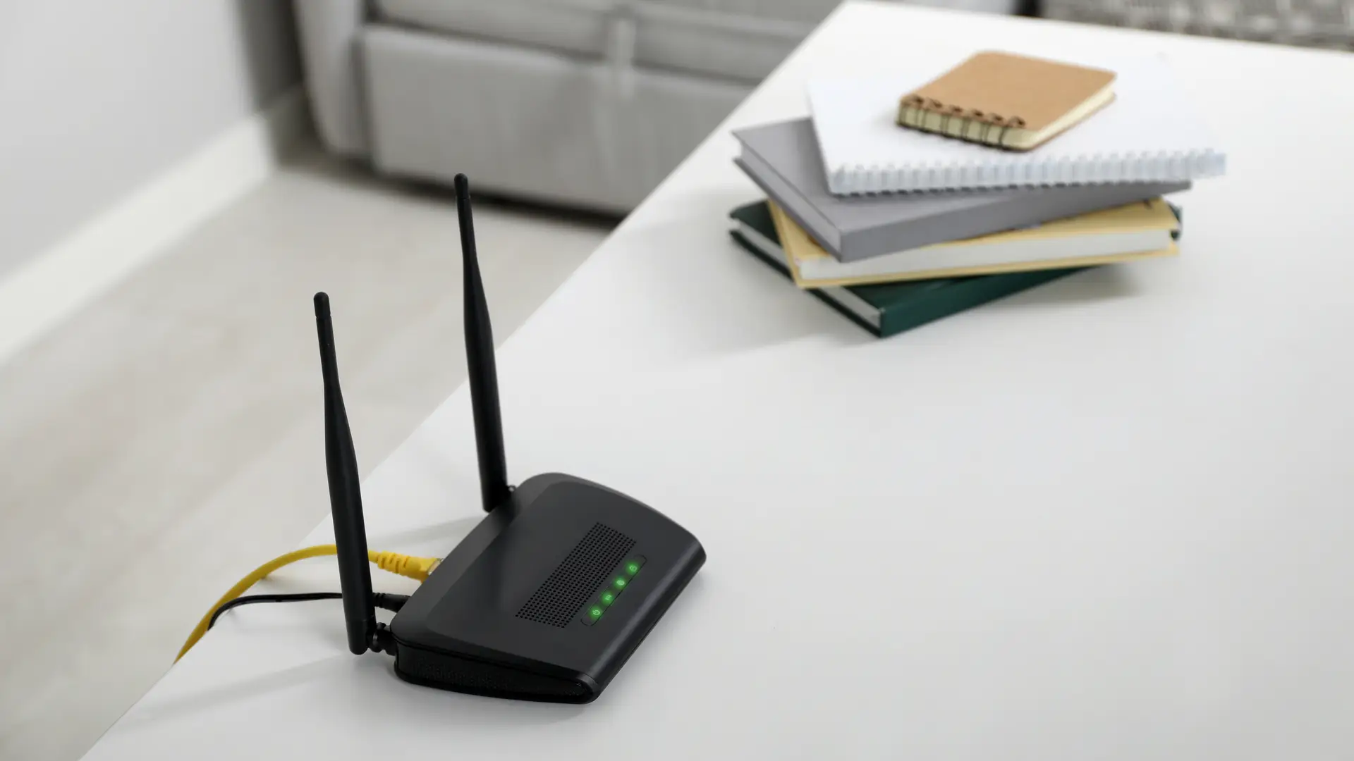 iTalk wifi router in a table that shares internet for a house